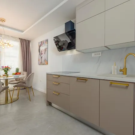 Sea La Vie Apartment *