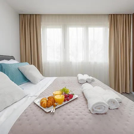 Sea La Vie Apartment